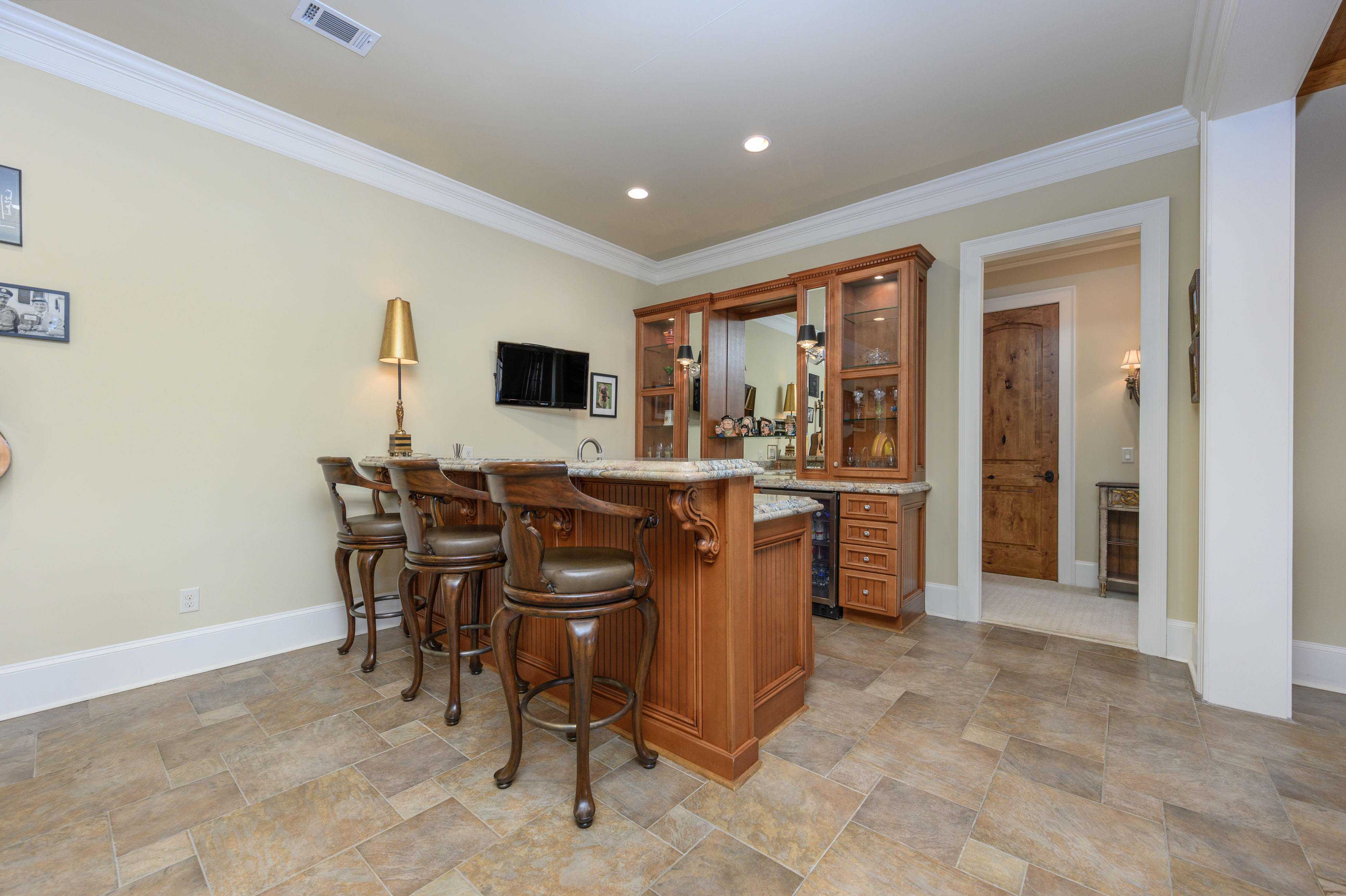 1050 Montgomery Drive image 31